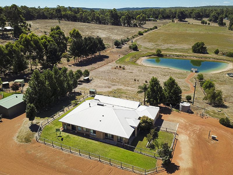 1027 Oro Road, Dwellingup, WA 6213 Property Details