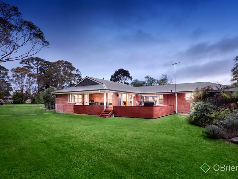 2 Meadow View Road, Somerville, Vic 3912 Property Details