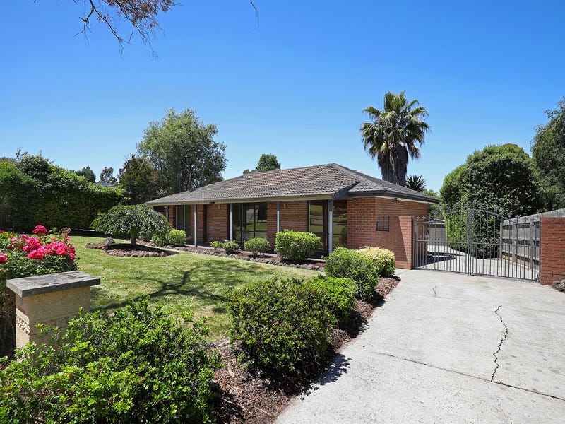 18 Eastwood Crescent, Mooroolbark, Vic 3138 Property Details