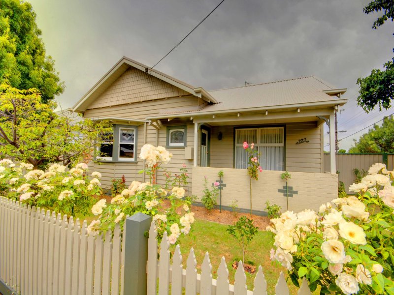 227 Clyde Street, Soldiers Hill, VIC 3350