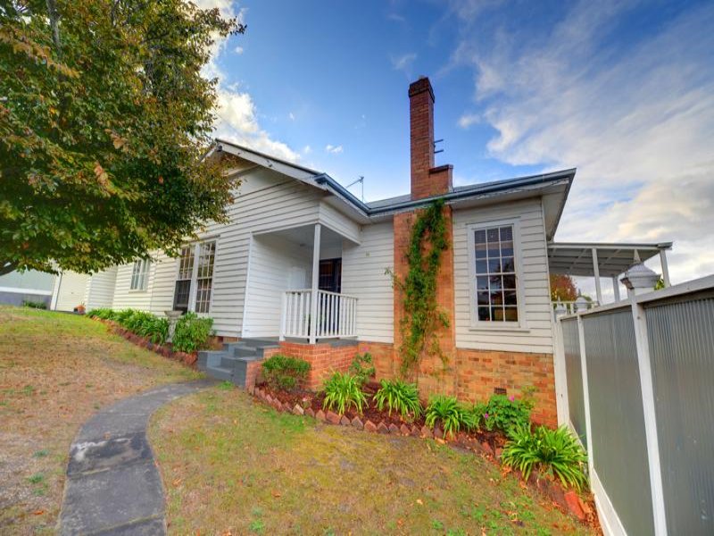 17 South Street, Creswick, Vic 3363 Property Details