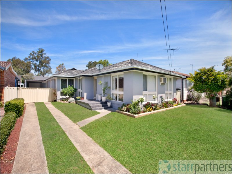 16 Hughes Avenue, Hobartville, NSW 2753