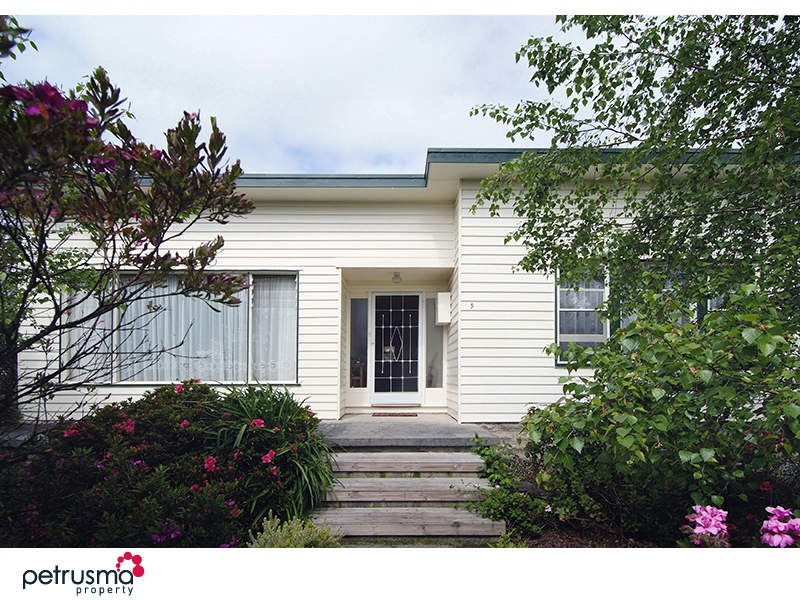 5 Beach Road, Snug, TAS 7054