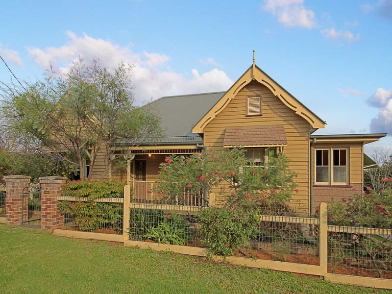 8 Charles Street, Milton, NSW 2538