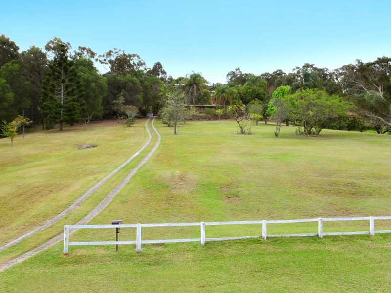 38 Viscount Drive, Tallai, Qld 4213 Property Details