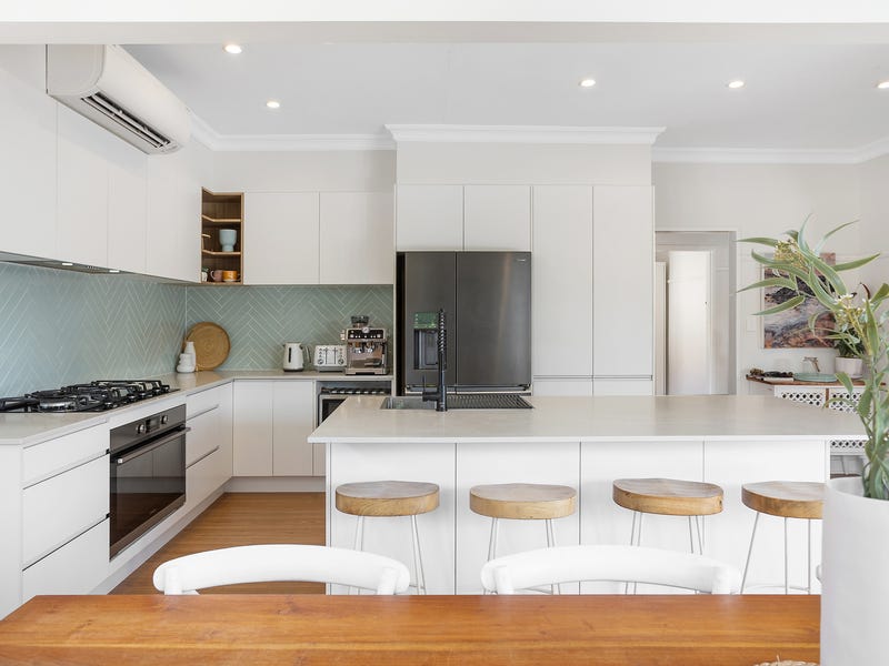 12 Brownlee Street, Mangerton, NSW 2500