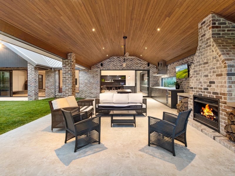 17 Carlisle Street, Bowral, NSW 2576