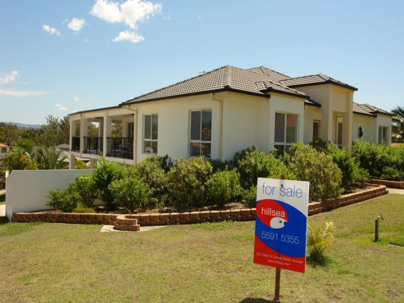 70 Arun Drive, Arundel, QLD 4214