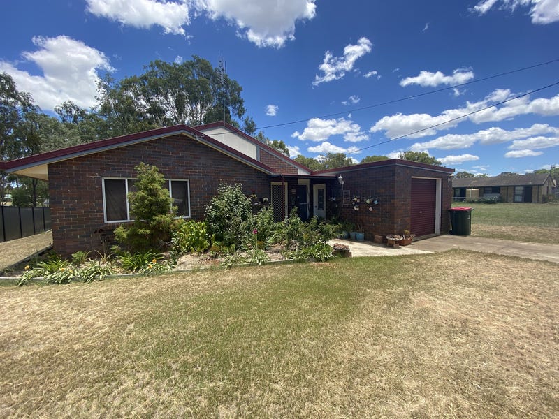 9 Fairway Drive, Nanango, QLD 4615