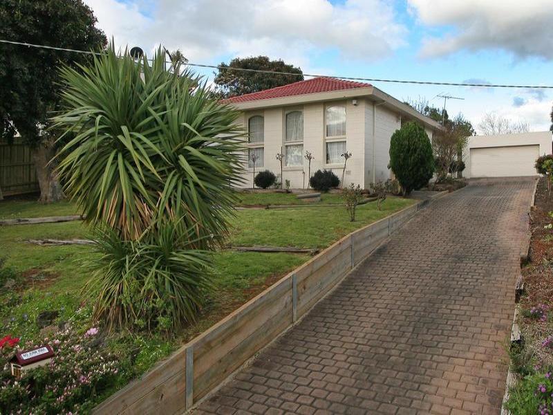 166 Hayrick Lane, Mooroolbark, Vic 3138 Property Details