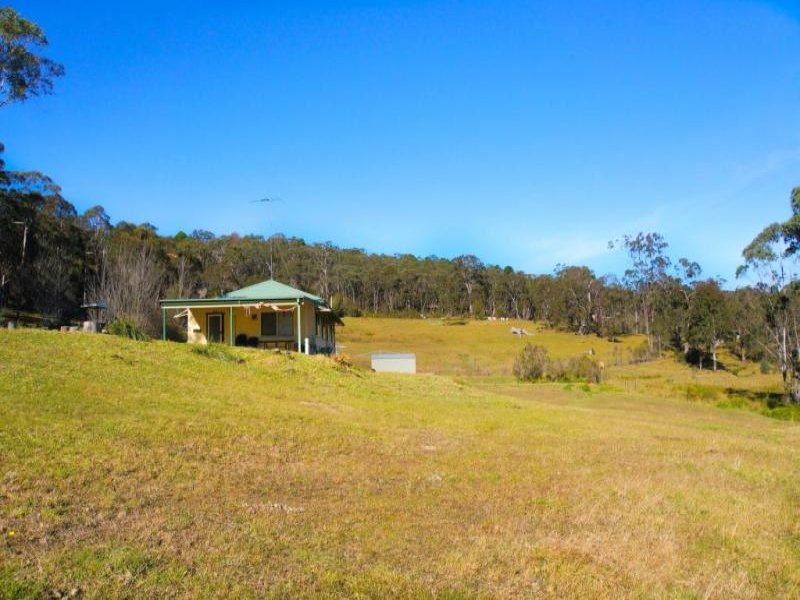 32 Essex Street, Bullaburra, NSW 2784 Property Details