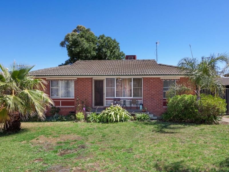 71 Connorton Avenue, Ashmont, NSW 2650 Property Details