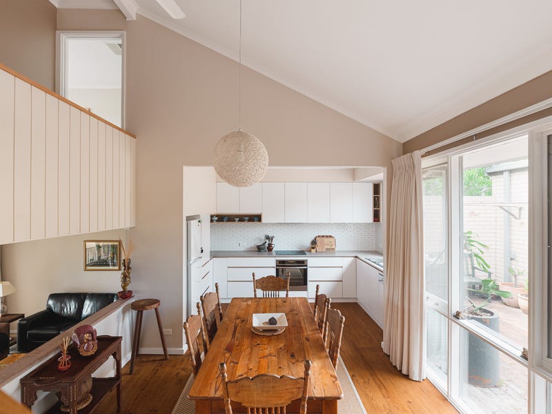 10 Teague Street, Cook, ACT 2614 - Property Details
