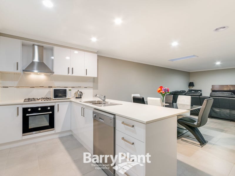 9 Harrison Way, Pakenham, Vic 3810 Property Details