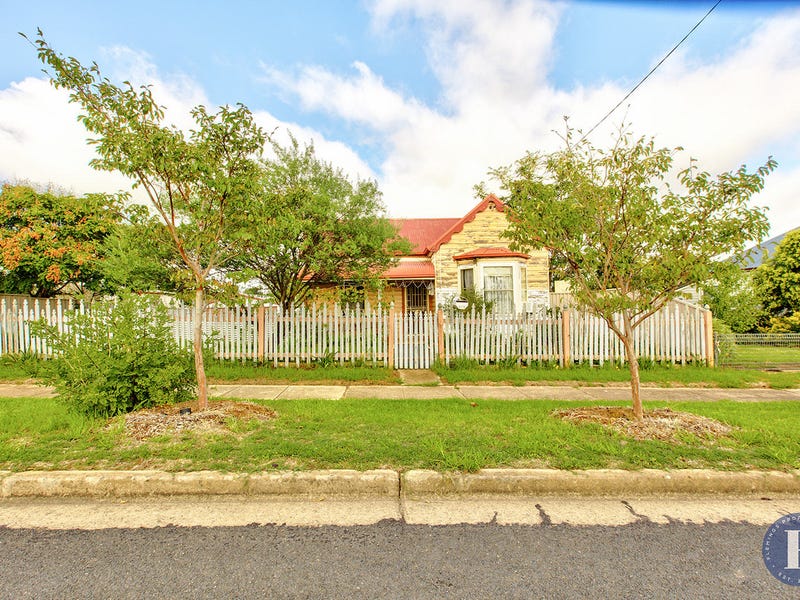 124 Albury Street, Harden, NSW 2587 Property Details