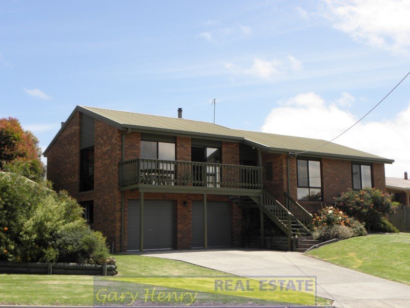 69 Lakeside Drive, Lake Tyers Beach, VIC 3909