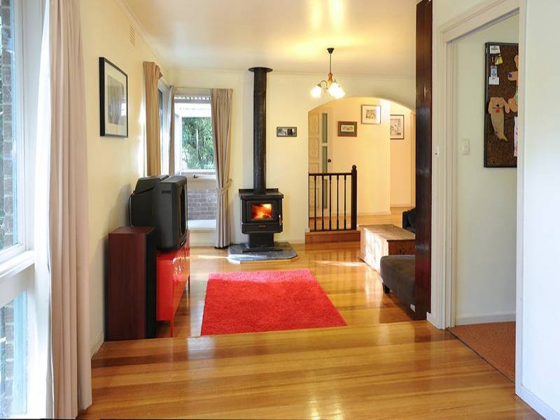 8 Colston Avenue, Sherbrooke, Vic 3789 Property Details