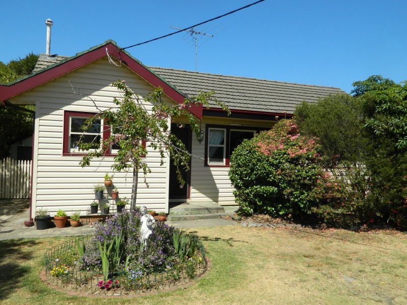 88 Railway Parade, Hazelbrook, NSW 2779