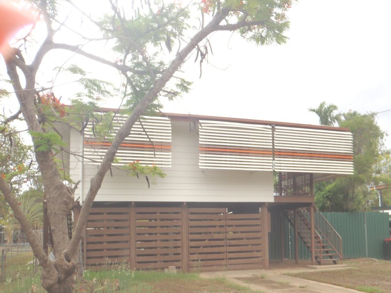 15 Brock Cres, Dysart, QLD 4745