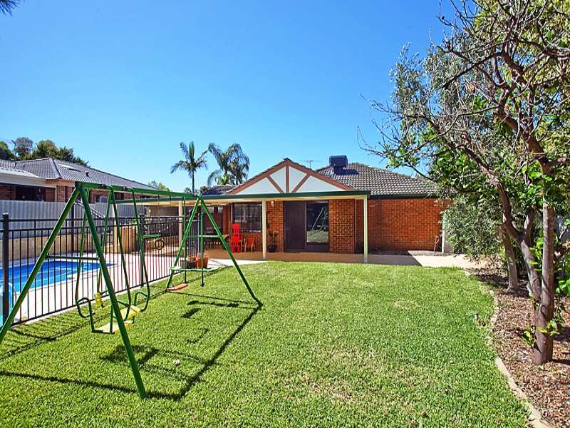 74 Wimbledon Drive, Kingsley, WA 6026