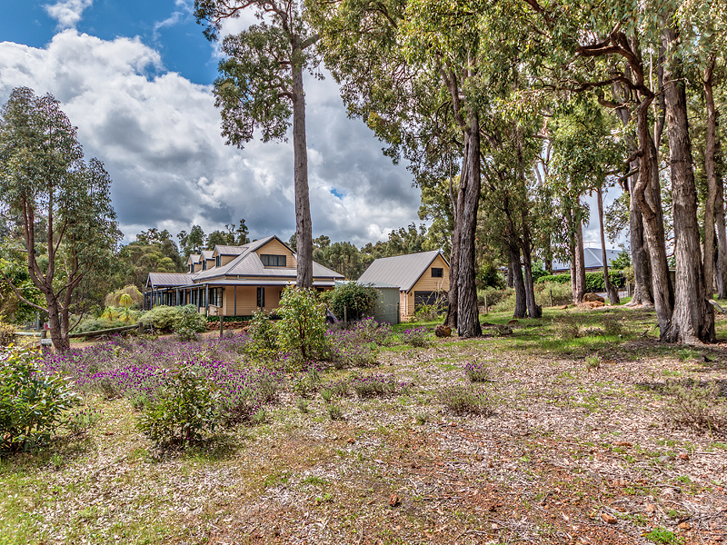 8 Darwinia Court, Jarrahdale, WA 6124