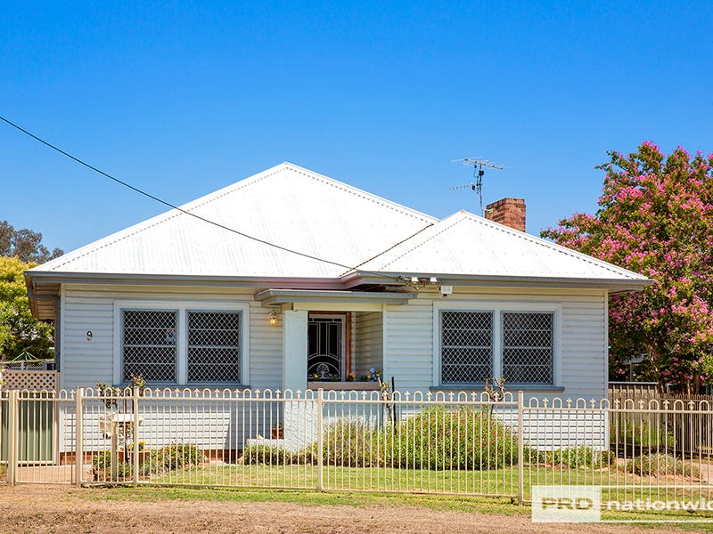 9 Sale Street, Tamworth, NSW 2340 Property Details