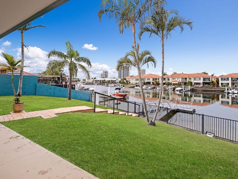 5 Chesterfield Place, Runaway Bay, QLD 4216