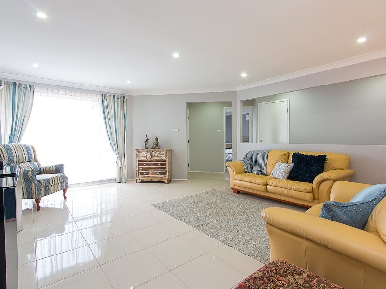 14 Woodside Drive, Eleebana, NSW 2282