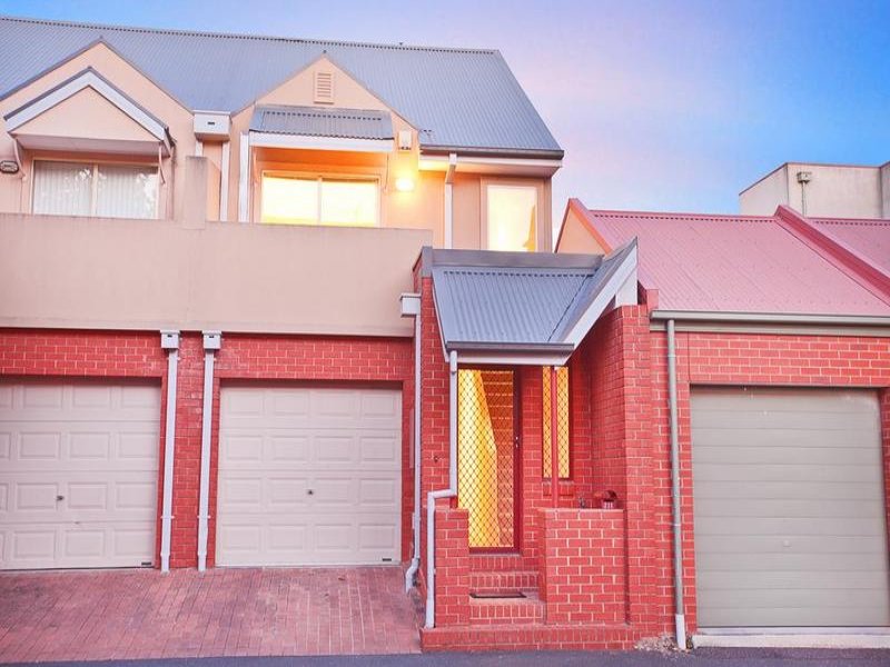 211 Stockmans Way, Kensington, VIC 3031