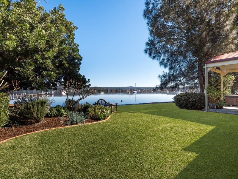 247 Avoca Drive, Green Point, NSW 2251