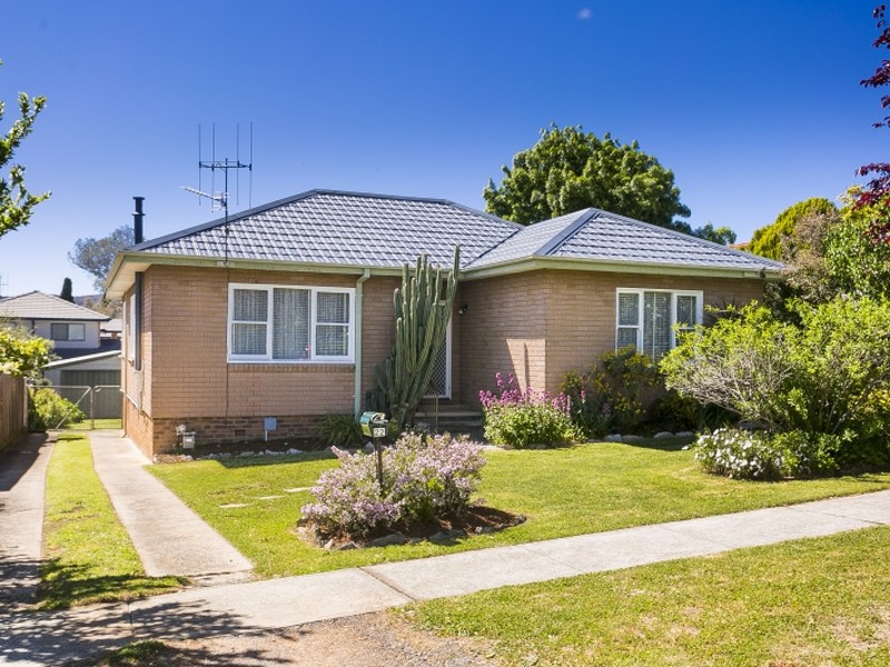 22 McIntosh Street, Queanbeyan, NSW 2620 Property Details