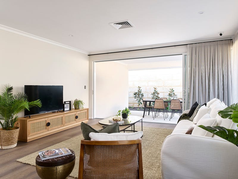 48 Omara Boulevard, Iluka, WA 6028 House for Sale