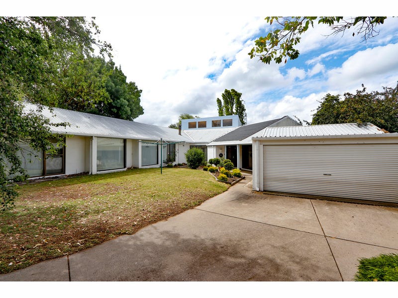 7 Rebecca Drive, Sale, Vic 3850 Property Details