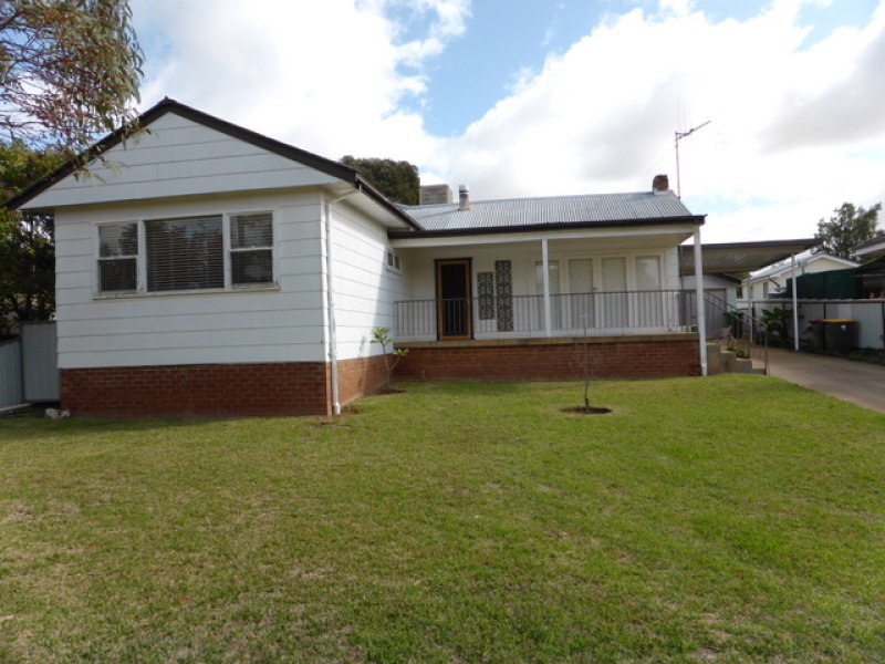 16 Pearce Street, Parkes, NSW 2870