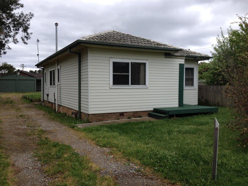 33 Hoskins Street, Moss Vale, NSW 2577