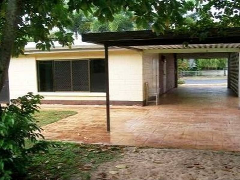 82 Russell Street, Edge Hill, Qld 4870