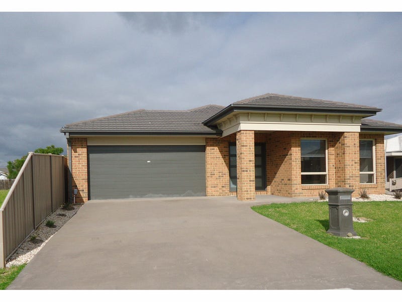 17 Railway Place, Sale, VIC 3850 - realestate.com.au