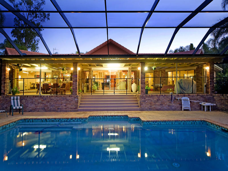 9 Riverdowns Crescent, Helensvale, Qld 4212 Property Details