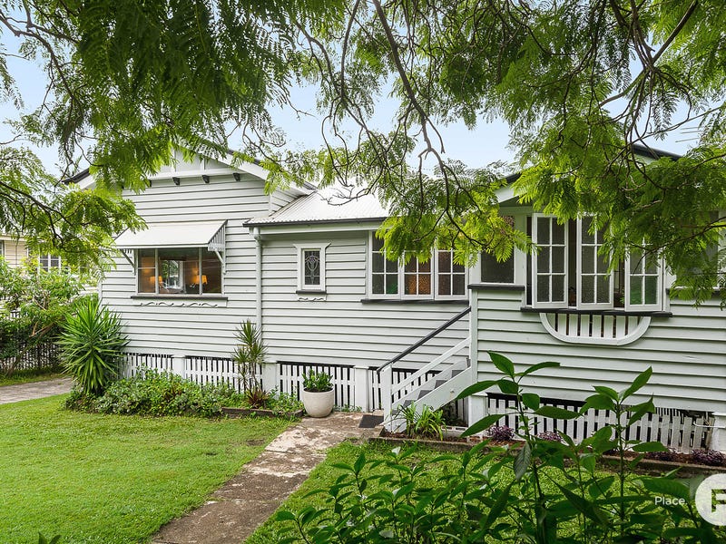 40 Barton Parade, Balmoral, Qld 4171