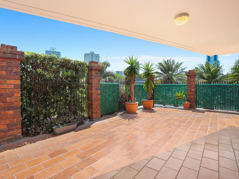 1/18 Commodore Drive, Surfers Paradise, QLD 4217 1/18 Commodore Drive, Surfers Paradise, QLD 4217