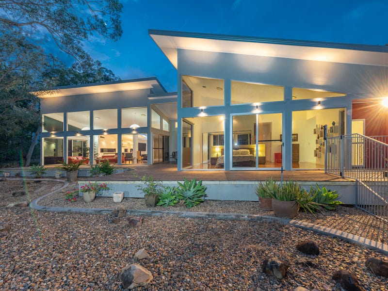 5 Beverly Close, Moore Park Beach, QLD 4670