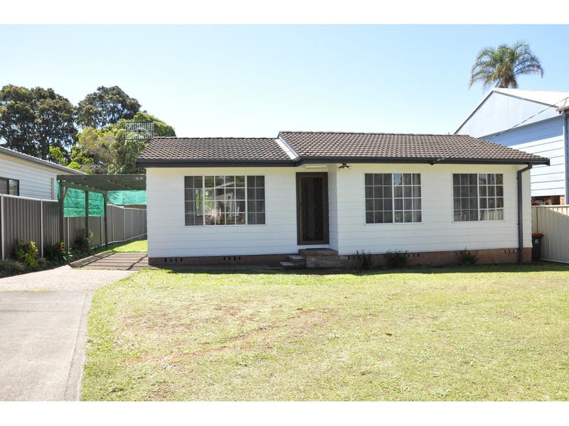 11 Kingsford Smith Drive, Berkeley Vale, NSW 2261