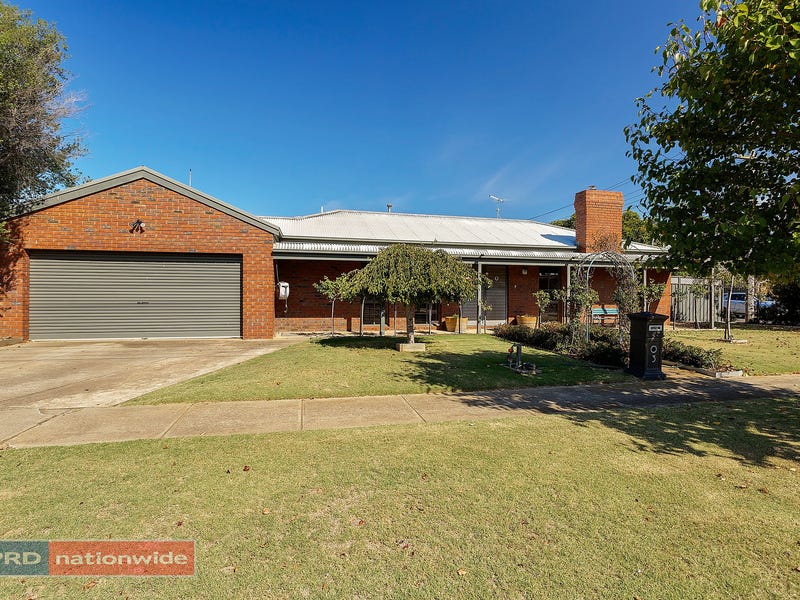 3 Westleigh Drive, Werribee, Vic 3030 Property Details