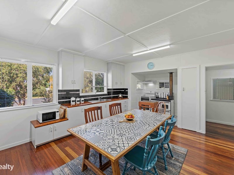 5 Steele Street, Pittsworth, Qld 4356 Property Details