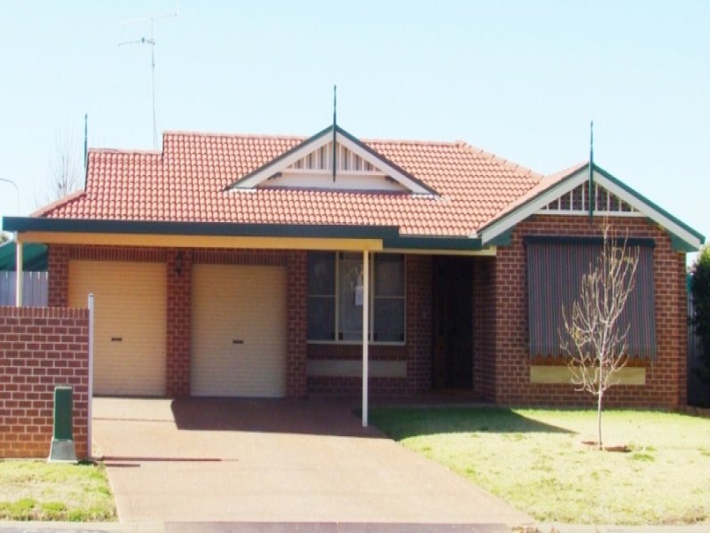 41 Manildra Street, Narromine, NSW 2821