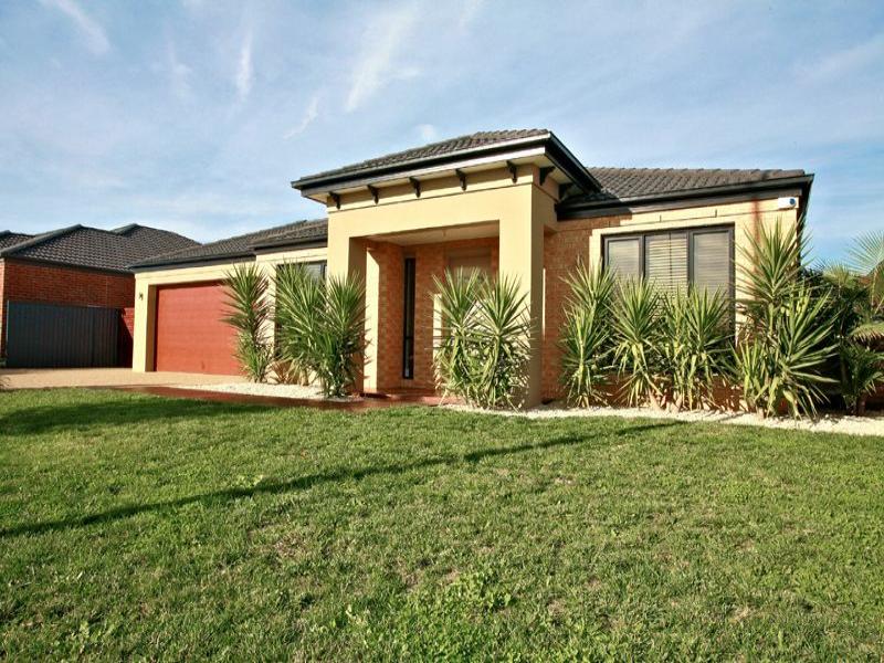 110 Shearwater Drive, Pakenham, Vic 3810 Property Details