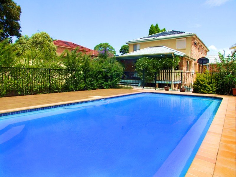 64 Burns Road, Picnic Point, NSW 2213