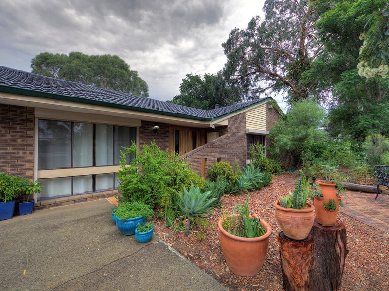 134 Berkshire Road, Forrestfield, WA 6058 Property Details