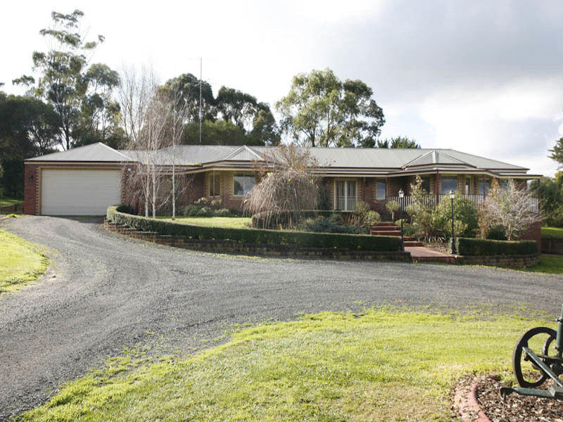 326 Beaconsfieldemerald Road, Guys Hill, Vic 3807