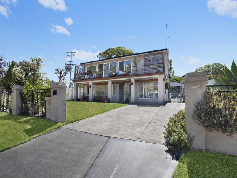 102 Sunrise Avenue, Budgewoi, NSW 2262 Property Details